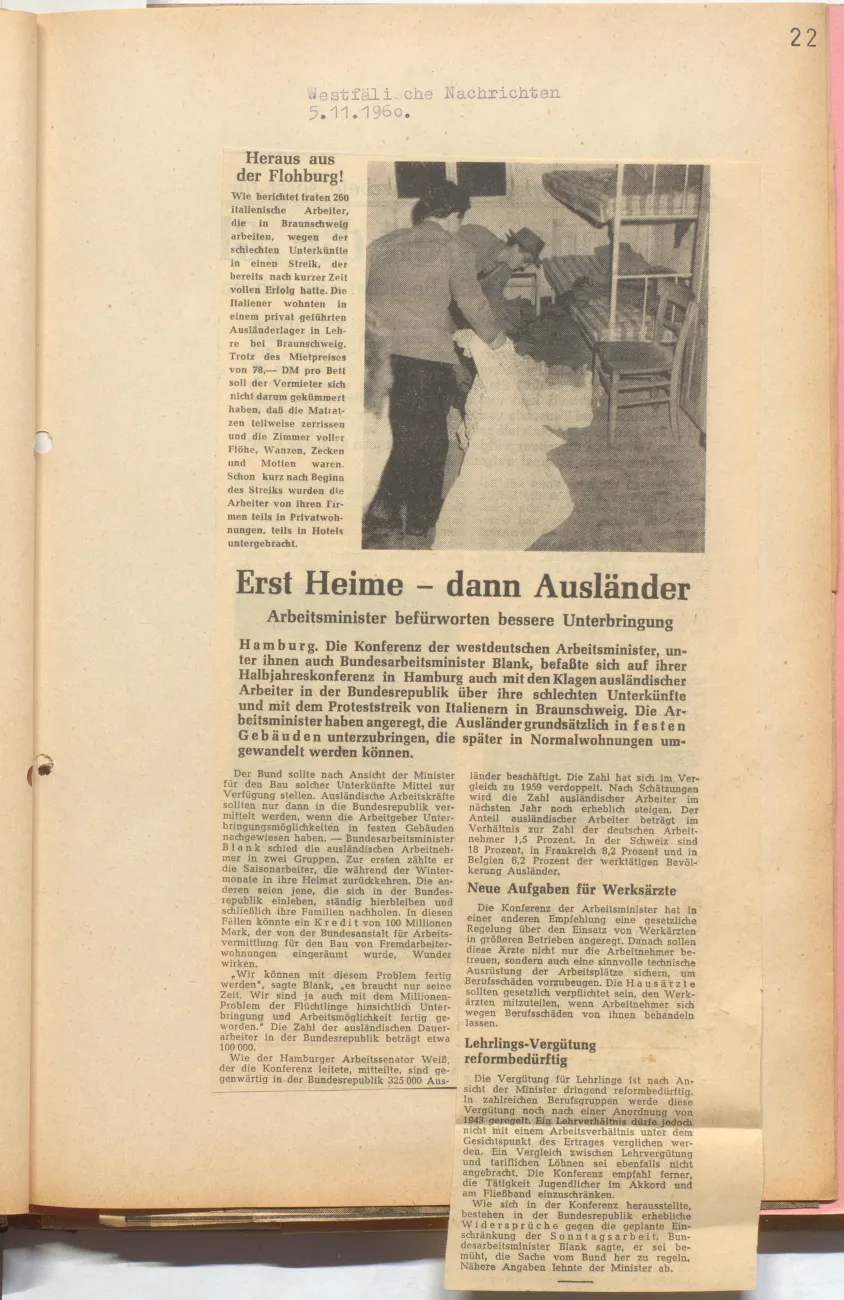 Abfotografierter Zeitungsausschnitt aus den Westfälischen Nachrichten vom 5. November 1960. Der Beitrag berichtet über die schlechten Unterkünfte italienischer Gastarbeiter und einen Streik in Braunschweig sowie über die Forderung der Arbeitsminister, ausländische Arbeitskräfte künftig in besseren Wohnheimen unterzubringen.